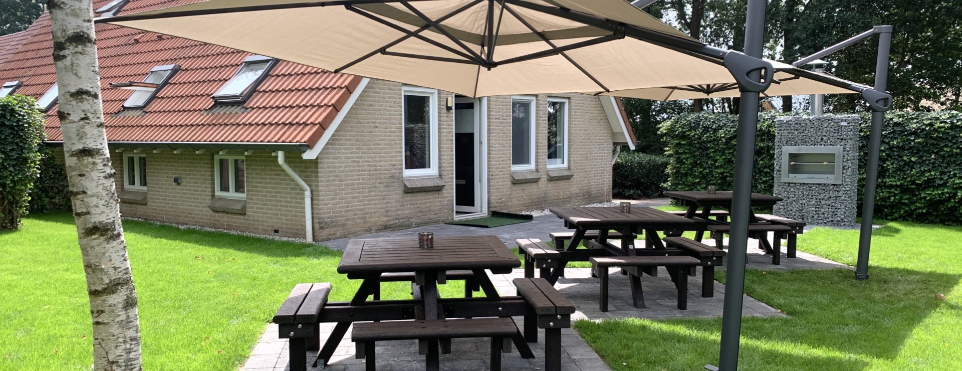 pick nick tafels en BBQ.jpeg