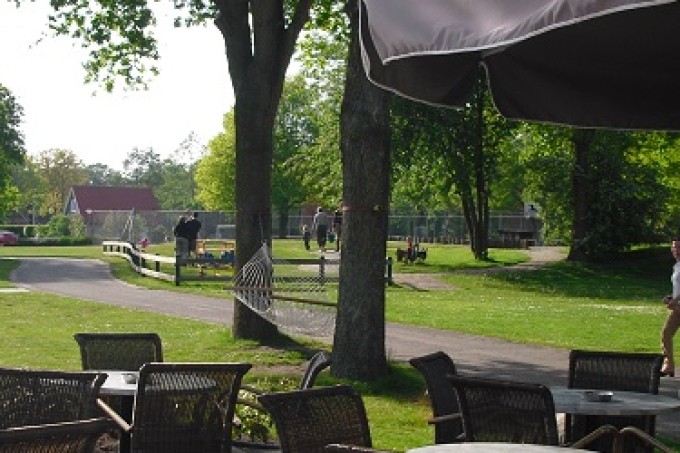 terras speeltuinzijde 710 x 250.jpg