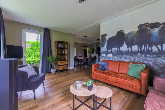 doorkijk vanuit zithoek 23.jpg