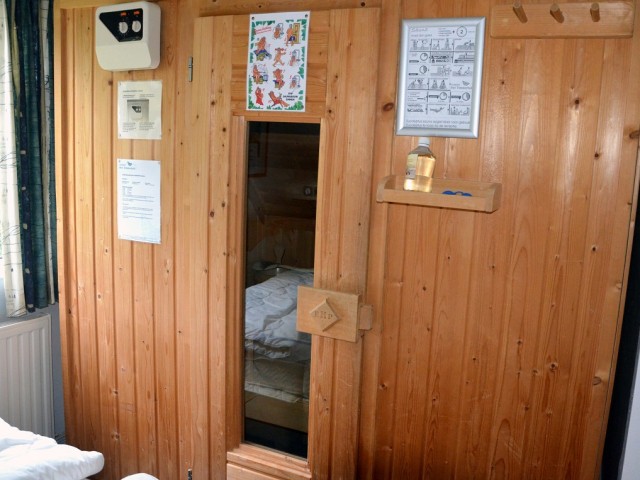 eigen ruime sauna op verdieping.jpg