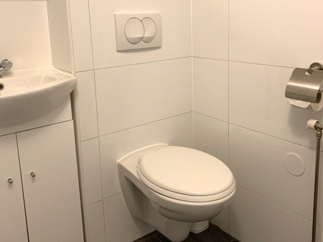toilet op verdieping 9 23 2.jpeg