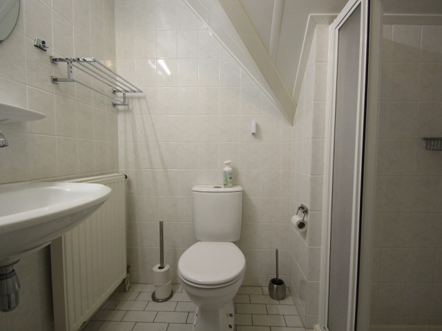 tweede badkamer boven 1024.jpg
